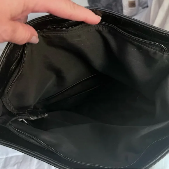 Nicole by Nicole Miller black gold over crossbody - Picture 9 of 12